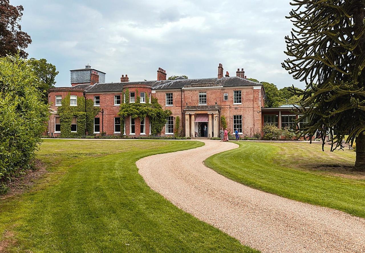 Hotel The Retreat, Elcot Park à Newbury  Extérieur photo