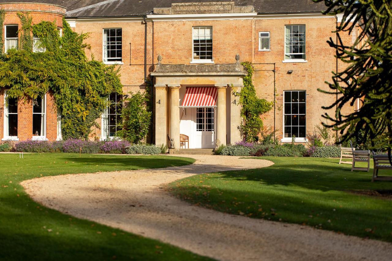 Hotel The Retreat, Elcot Park à Newbury  Extérieur photo