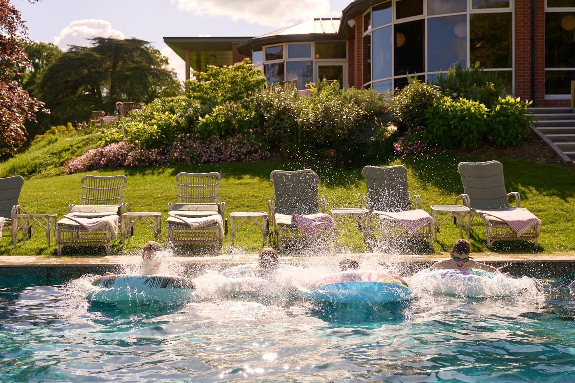 Hotel The Retreat, Elcot Park à Newbury  Extérieur photo